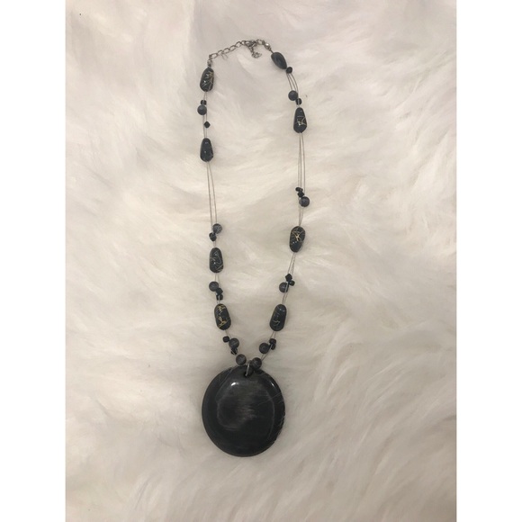 Black Pendant Necklace - Picture 1 of 1